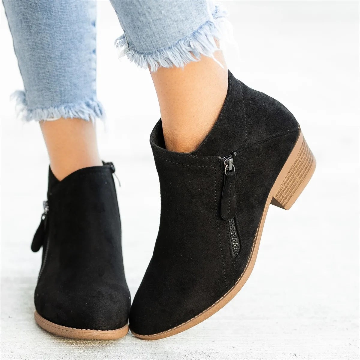 Women's black leather-look ankle boots with side zip